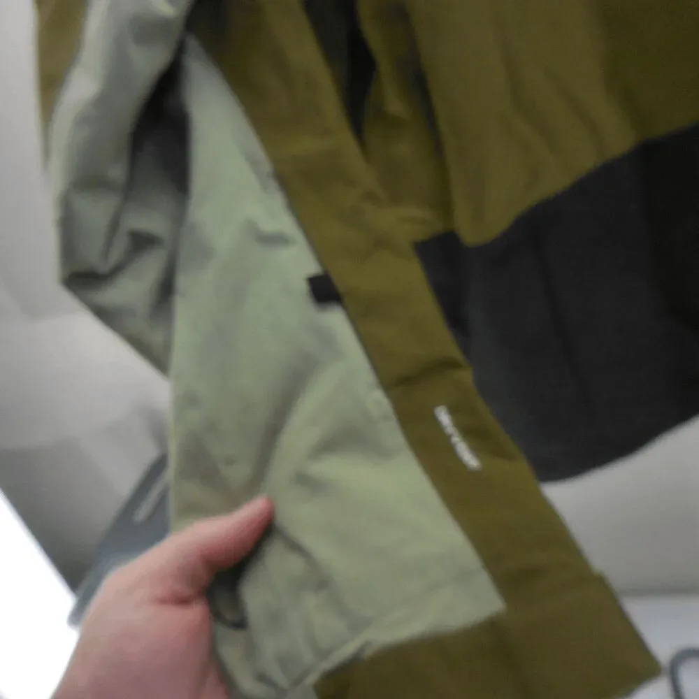 The‎ North Face Balfron Jacket Green Tan Shell Size L BNWT Retail 230 Waterproof